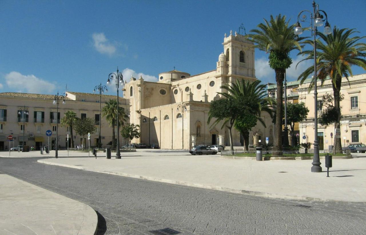 Garibaldi Maison De Charme Avola Bagian luar foto