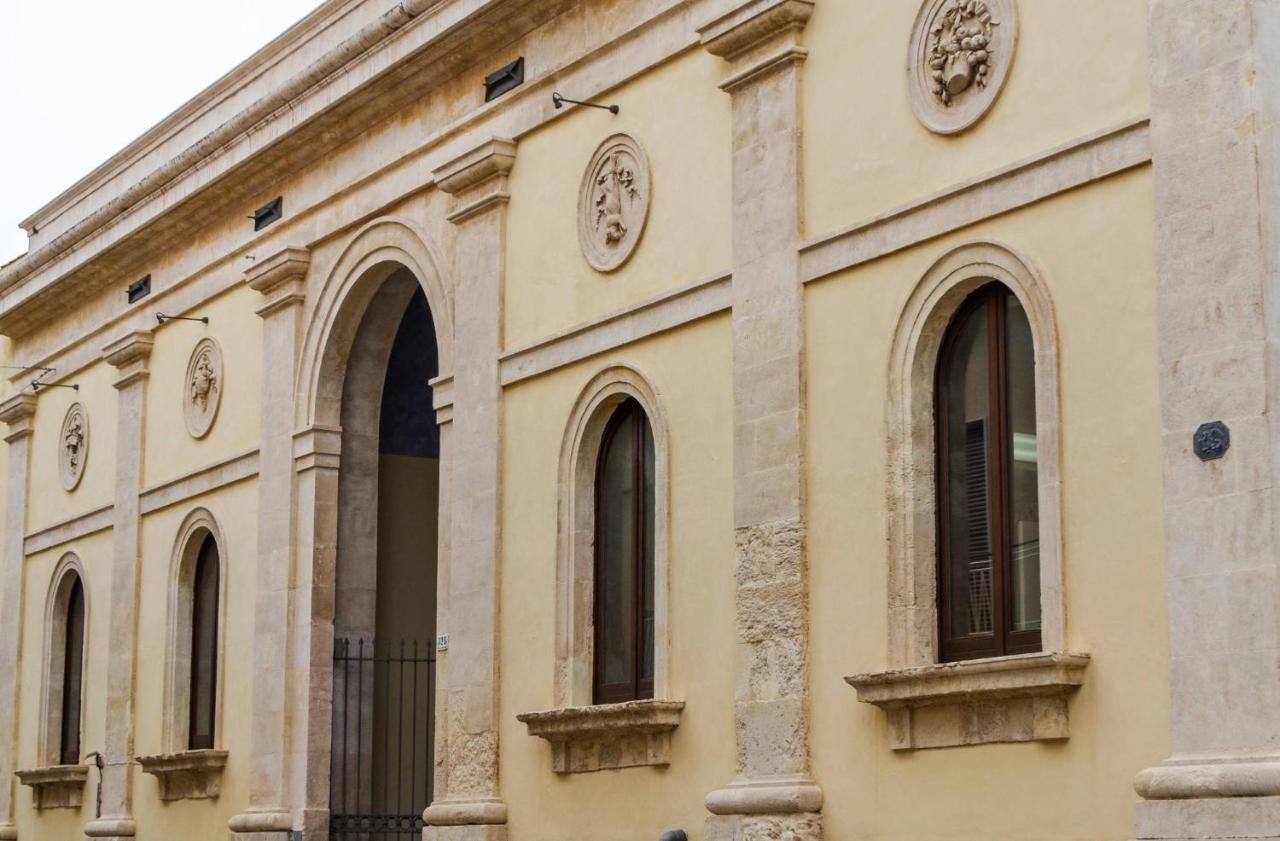 Garibaldi Maison De Charme Avola Bagian luar foto